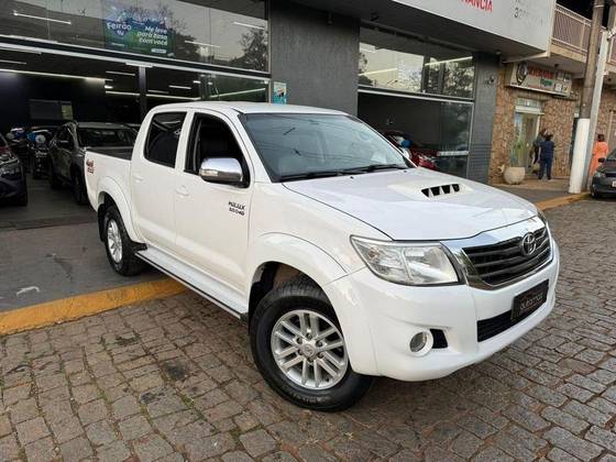 TOYOTA HILUX 3.0 SRV 4X4 CD 16V TURBO INTERCOOLER DIESEL 4P AUTOMÁTICO TOYOTA HILUX 3.0 SRV 4X4 CD 16V TURBO INTERCOOLER DIESEL 4P AUTOMÁTICO